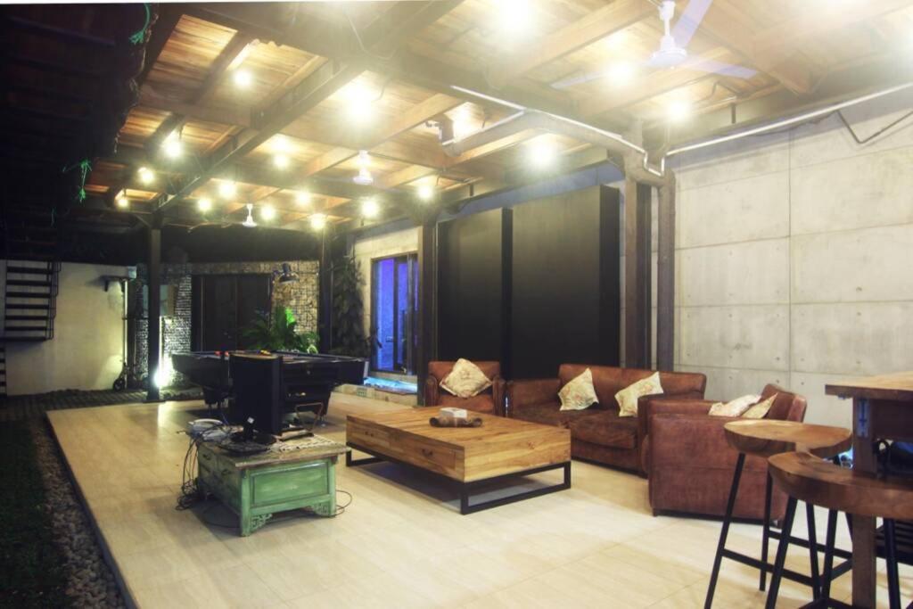 Villa Amalura I Yogyakarta Esterno foto